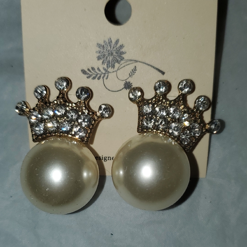 Gold and Pearl Crown Earrings
